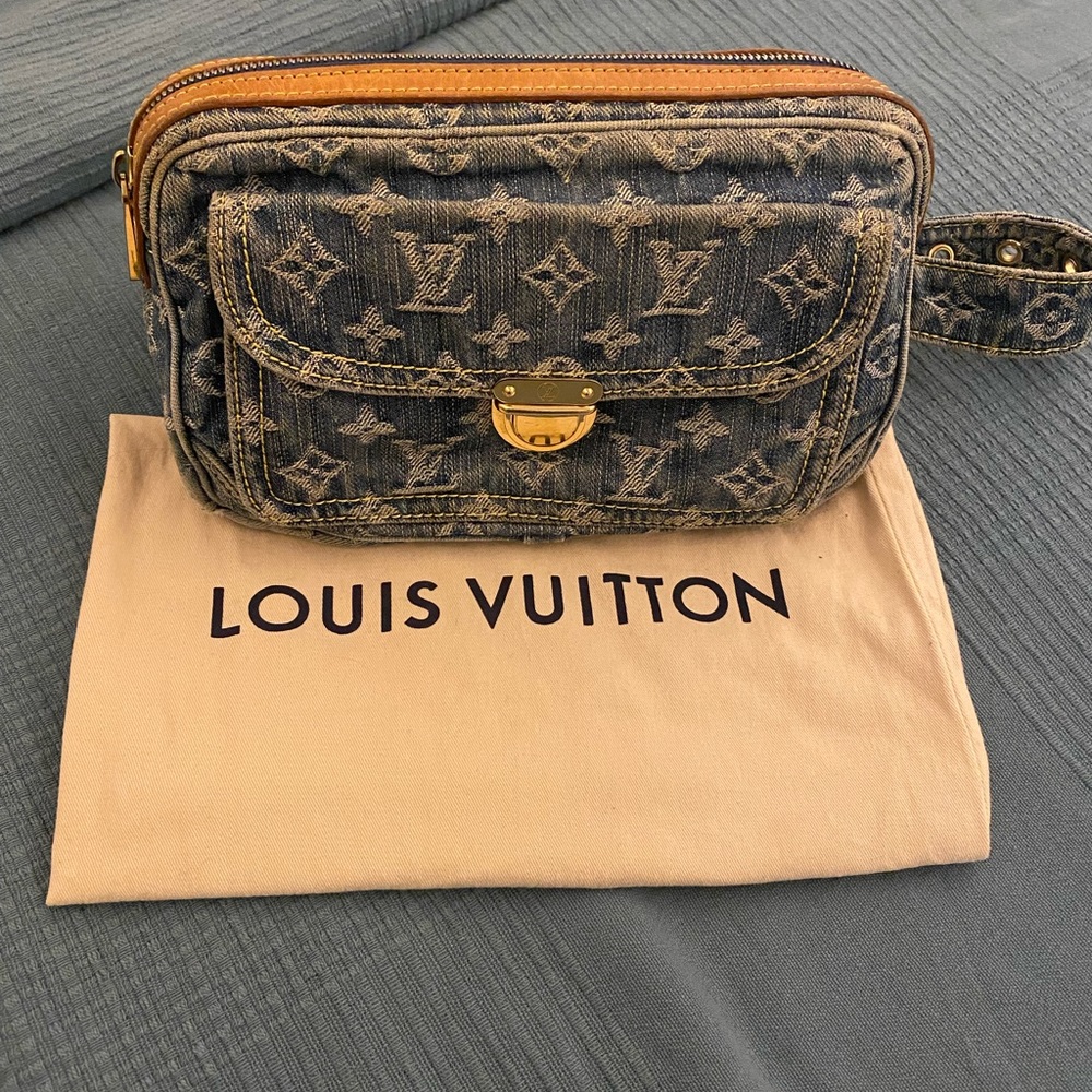 ❌SOLD!❌ Louis Vuitton Denim Bumbag